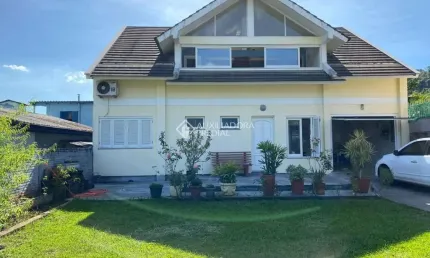 Casa com 4 quartos à venda na Rua Zeno Schmiedel, 636, Floresta, Estância Velha, 184 m2 por R$ 790.000