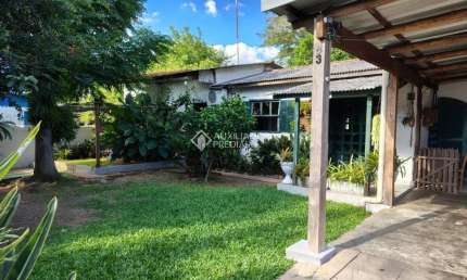 Casa com 2 quartos à venda na Rua Estácio de Sá, 83, Pinheiro, São Leopoldo, 129 m2 por R$ 320.000