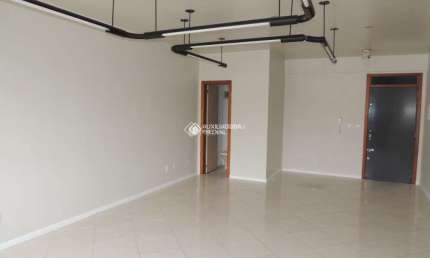 Sala comercial à venda na Avenida Benjamin Constant, 1444, São João, Porto Alegre, 52 m2 por R$ 186.000