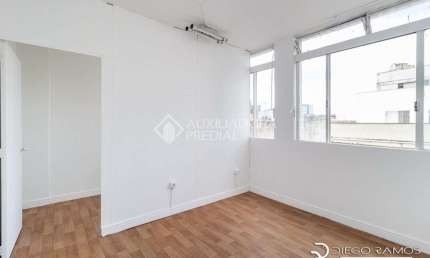 Sala comercial à venda na Avenida Alberto Bins, 325, Centro Histórico, Porto Alegre, 23 m2 por R$ 120.000