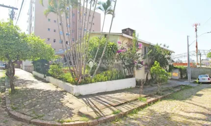 Casa com 5 quartos à venda na Rua Potengi, 112, Cristo Redentor, Porto Alegre, 314 m2 por R$ 990.000