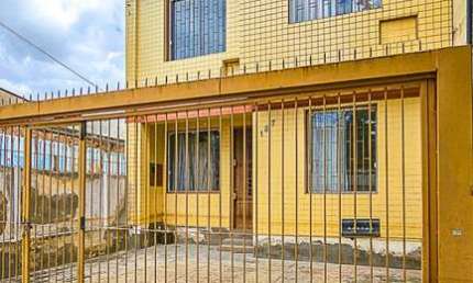 Casa com 3 quartos à venda na Rua Visconde do Rio Branco, 187, Floresta, Porto Alegre, 160 m2 por R$ 590.000