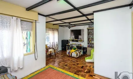 Casa com 4 quartos à venda na Rua Doutor Vargas Neto, 550, Jardim Leopoldina, Porto Alegre, 93 m2 por R$ 330.000
