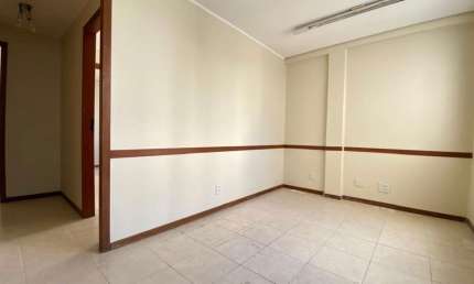 Sala comercial à venda na Avenida Érico Veríssimo, 720, Menino Deus, Porto Alegre, 30 m2 por R$ 115.000