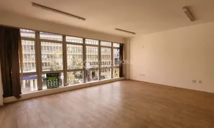 Sala comercial à venda na Rua Sarmento Leite, 246, Centro Histórico, Porto Alegre, 44 m2 por R$ 120.000