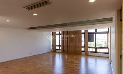 Apartamento com 4 quartos à venda na Avenida Independência, 56, Independência, Porto Alegre, 188 m2 por R$ 750.000