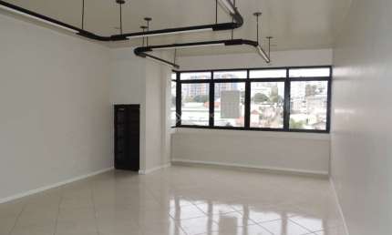 Sala comercial à venda na Avenida Benjamin Constant, 1444, São João, Porto Alegre, 38 m2 por R$ 186.000