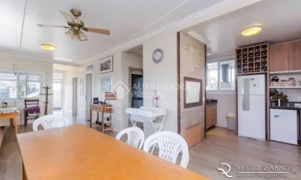 Casa em condomínio fechado com 4 quartos à venda na Rua Doutor Campos Velho, 1245, Cristal, Porto Alegre, 332 m2 por R$ 1.300.000