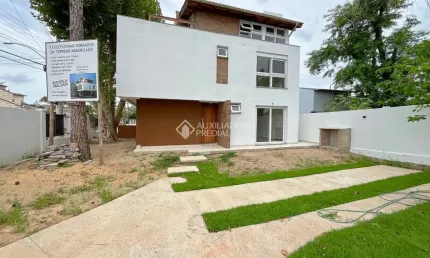 Casa com 3 quartos à venda na Rua dos Guenoas, 1200, Guarujá, Porto Alegre, 265 m2 por R$ 600.000