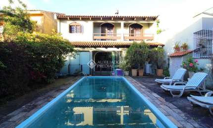 Casa com 4 quartos à venda na Rua Menezes Paredes, 238, Nonoai, Porto Alegre, 211 m2 por R$ 850.000