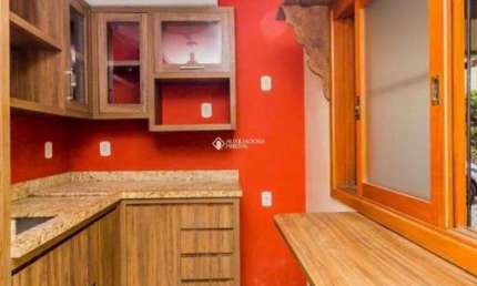 Casa em condomínio fechado com 2 quartos à venda na Avenida Guarujá, 126, Guarujá, Porto Alegre, 102 m2 por R$ 360.000