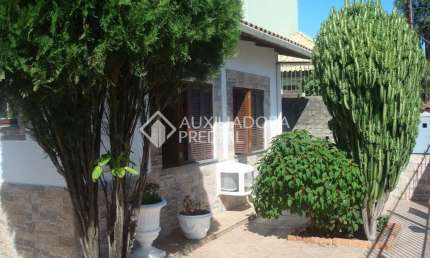 Casa com 3 quartos à venda na Rua Camaquã, 198, Camaquã, Porto Alegre, 160 m2 por R$ 750.000
