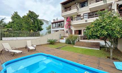 Casa com 4 quartos à venda na Rua Professor Othon Santos Silva, 40, Vila Operária, Porto Alegre, 400 m2 por R$ 1.700.000