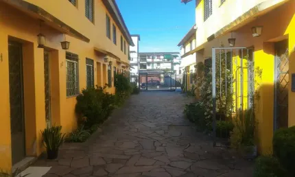 Casa em condomínio fechado com 2 quartos à venda na Rua Deputado Cunha Bueno, 245, Vila Nova, Porto Alegre, 37 m2 por R$ 160.000