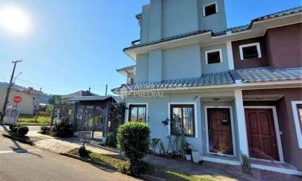Casa com 3 quartos à venda na Rua Zuzu Angel, 140, Hípica, Porto Alegre, 181 m2 por R$ 498.000