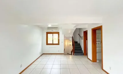 Casa em condomínio fechado com 3 quartos à venda na Rua Upamaroti, 987, Cristal, Porto Alegre, 188 m2 por R$ 583.000