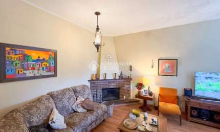Casa com 3 quartos à venda na Rua Doutor Egydio Michaelsen, 374, Cavalhada, Porto Alegre, 148 m2 por R$ 530.000