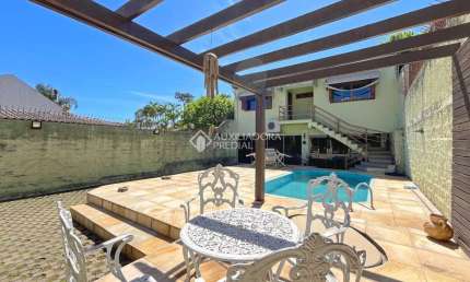 Casa com 4 quartos à venda na Rua São Sebastião do Cai, 50, Camaquã, Porto Alegre, 235 m2 por R$ 749.000