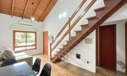 Casa com 2 quartos à venda na Avenida Nossa Senhora de Guadalupe, 121, Hípica, Porto Alegre, 80 m2 por R$ 398.900