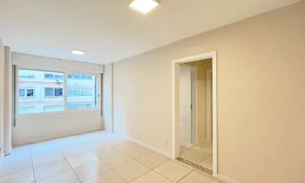 Apartamento com 2 quartos à venda na avenida guaíba, 3450, vila assunção, porto alegre, 81 m2 por r$ 299.000