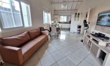 Casa com 2 quartos à venda na Rua Monteiro Lobato, 1199, Parque da Matriz, Cachoeirinha, 66 m2 por R$ 330.000