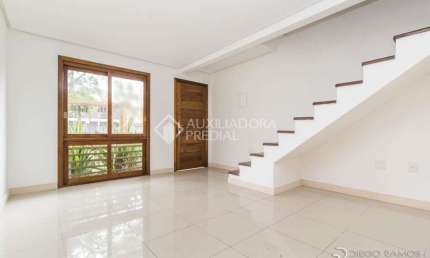 Casa com 2 quartos à venda na Rua Armando Czamanski, 140, Ipanema, Porto Alegre, 79 m2 por R$ 330.000