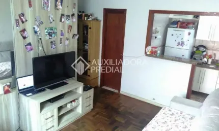 Apartamento com 2 quartos à venda na Rua Orfanotrófio, 204, Teresópolis, Porto Alegre, 42 m2 por R$ 160.000