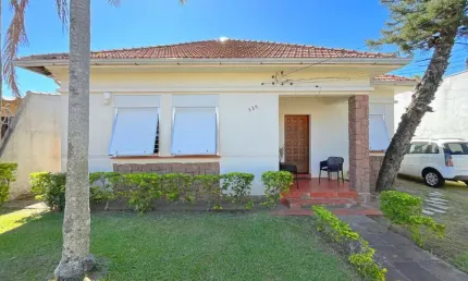 Casa com 4 quartos à venda na Rua Vicente Failace, 336, Tristeza, Porto Alegre, 180 m2 por R$ 1.480.000