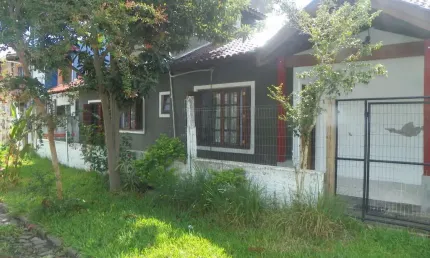Casa com 3 quartos à venda na Rua Alberto Zolin Filho, 41, Hípica, Porto Alegre, 118 m2 por R$ 400.000