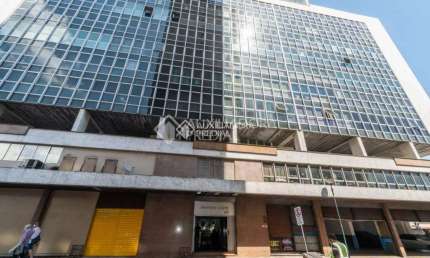 Casa comercial à venda na Rua Chaves Barcelos, 27, Centro Histórico, Porto Alegre, 124 m2 por R$ 300.000