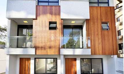 Casa com 3 quartos à venda na Rua Doutor Pereira Neto, 530, Tristeza, Porto Alegre, 135 m2 por R$ 1.098.000