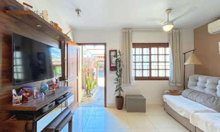 Casa com 3 quartos à venda na Rua Professor Paulo Saurin, 63, Hípica, Porto Alegre, 77 m2 por R$ 389.900