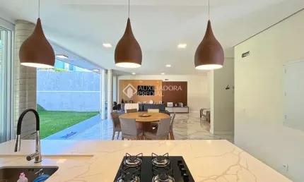 Casa em condomínio fechado com 3 quartos à venda na estrada das três meninas, 2001, vila nova, porto alegre, 284 m2 por r$ 1.990.000