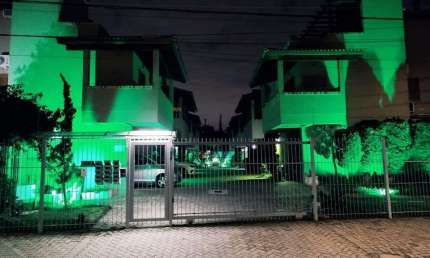 Casa em condomínio fechado com 2 quartos à venda na Avenida Guarujá, 126, Guarujá, Porto Alegre, 102 m2 por R$ 430.000