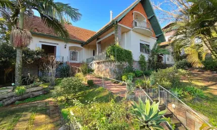 Casa com 4 quartos à venda na POSSIDONIO DA CUNHA, 16, Menino Deus, Porto Alegre, 374 m2 por R$ 1.590.000