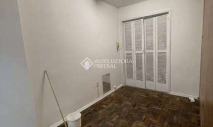 Apartamento com 1 quarto à venda na Rua General Câmara, 438, Centro Histórico, Porto Alegre, 55 m2 por R$ 160.000