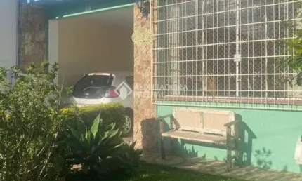 Casa com 2 quartos à venda na rua dona augusta, 696, menino deus, porto alegre, 110 m2 por r$ 565.000