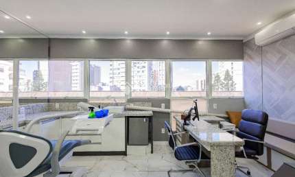 Sala comercial à venda na Rua Vinte e Quatro de Outubro, 838, Moinhos de Vento, Porto Alegre, 29 m2 por R$ 360.000
