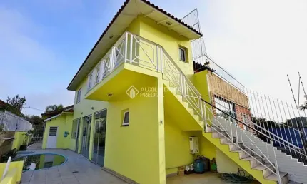 Casa com 2 quartos à venda na Avenida Nonoai, 108, Nonoai, Porto Alegre, 280 m2 por R$ 850.000