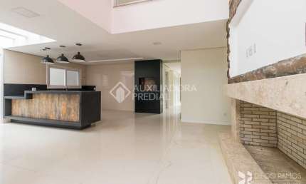 Casa em condomínio fechado com 5 quartos à venda na Avenida Juca Batista, 8000, Chapéu do Sol, Porto Alegre, 309 m2 por R$ 2.099.000