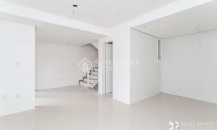 Casa em condomínio fechado com 3 quartos à venda na rua padre joão batista reus, 2754, camaquã, porto alegre, 123 m2 por r$ 480.000