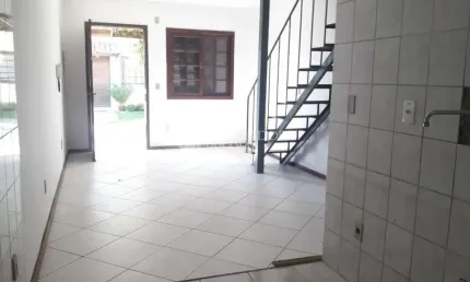 Casa em condomínio fechado com 2 quartos à venda na Avenida Monte Cristo, 100, Cavalhada, Porto Alegre, 56 m2 por R$ 179.000
