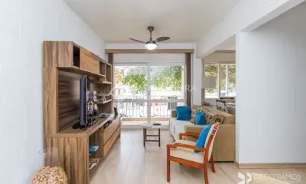Apartamento com 3 quartos à venda na Avenida Guaíba, 3400, Vila Assunção, Porto Alegre, 86 m2 por R$ 320.000