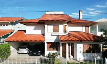 Casa com 6 quartos à venda na Rua Comandante Ademar Nunes Pires, 156, Córrego Grande, Florianópolis, 346 m2 por R$ 2.200.000