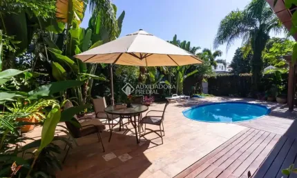 Casa com 3 quartos à venda na Rua dos Cações, 390, Jurerê Internacional, Florianópolis, 320 m2 por R$ 3.990.000