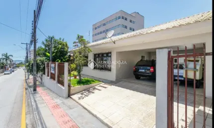 Casa com 3 quartos à venda na Rua Cândido Amaro Damásio, 651, Jardim Cidade de Florianópolis, São José, 280 m2 por R$ 1.485.000