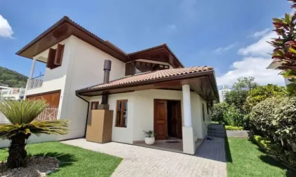 Casa com 4 quartos à venda na Heidelberg, 63, Córrego Grande, Florianópolis, 308 m2 por R$ 2.600.000