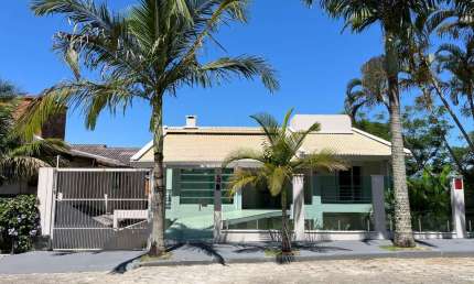 Casa com 4 quartos à venda na Rua Maurílio Lopes da Silva, 203, Praia Brava, Florianópolis, 363 m2 por R$ 4.500.000