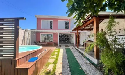 Casa com 3 quartos à venda na Rua Santa Isabel, 97, Barreiros, São José, 197 m2 por R$ 1.400.000