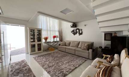 Casa com 3 quartos à venda na rua doutor joão carlos barom maurer, 100, córrego grande, florianópolis, 199 m2 por r$ 1.890.000